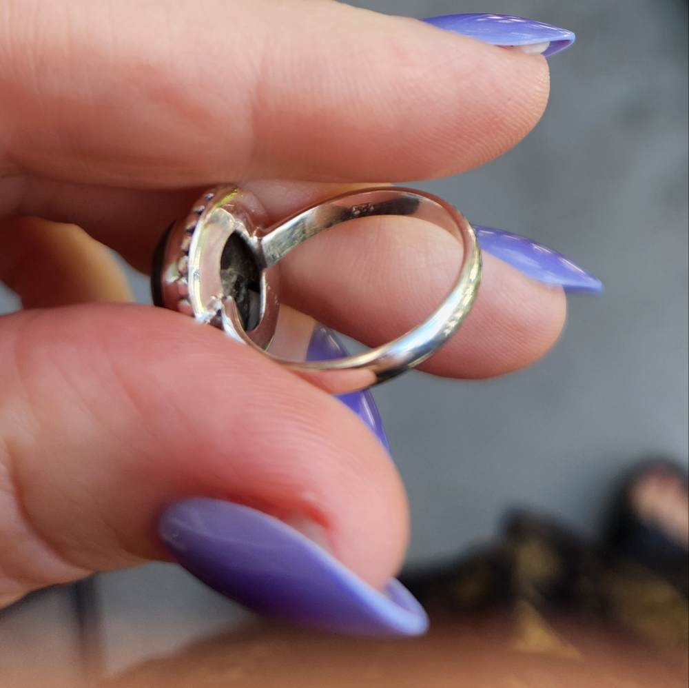 Handmade Sterling Silver 925 Oval Labradorite Ring Size 6.75 - Picture 5 of 8